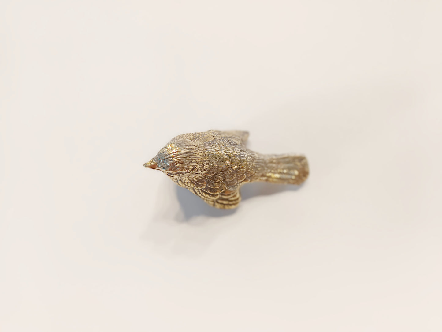 Robin bird brass figurine, antique brass pigeon miniature