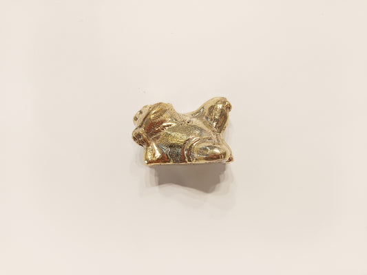Chilling frog brass figurine, antique brass relaxing frog miniature.